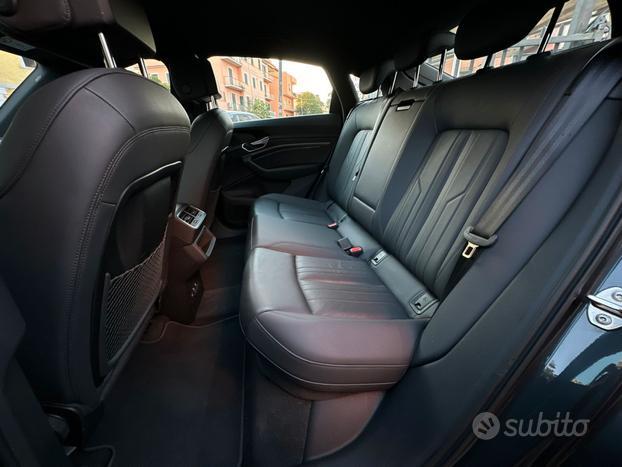Audi e-tron SPB 50 quattro Business MATRIX PELLE U