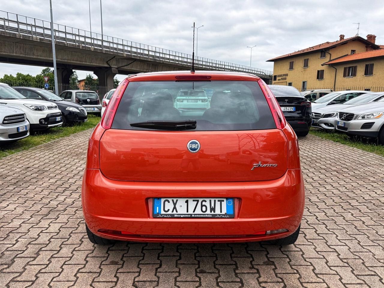 Fiat Grande Punto Grande Punto 1.3 MJT 90 CV 3 porte OK NEOPATENTATI