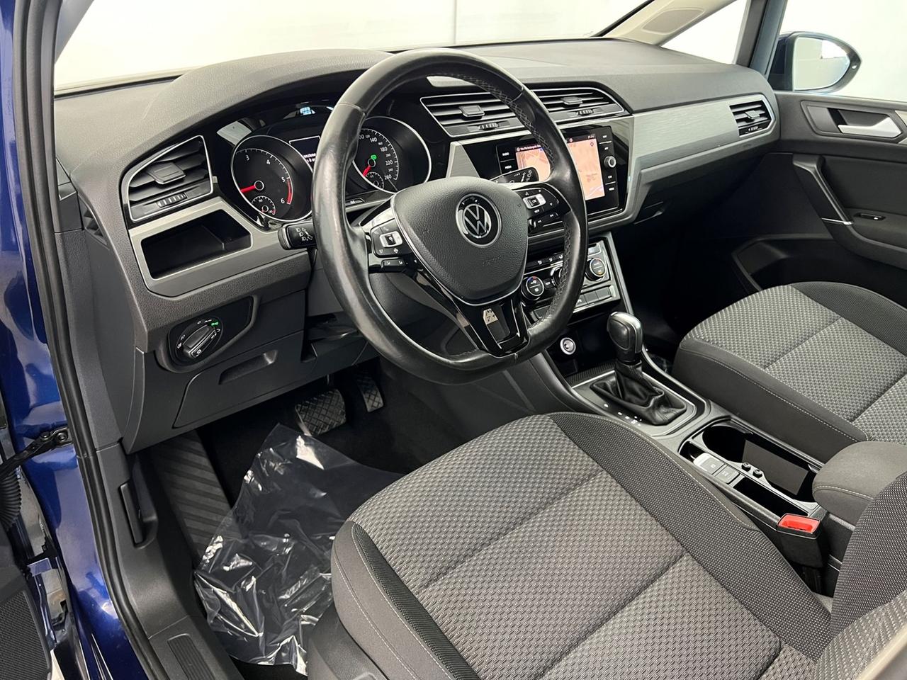 VOLKSWAGEN Touran III 2015 Touran 2.0 tdi Business dsg