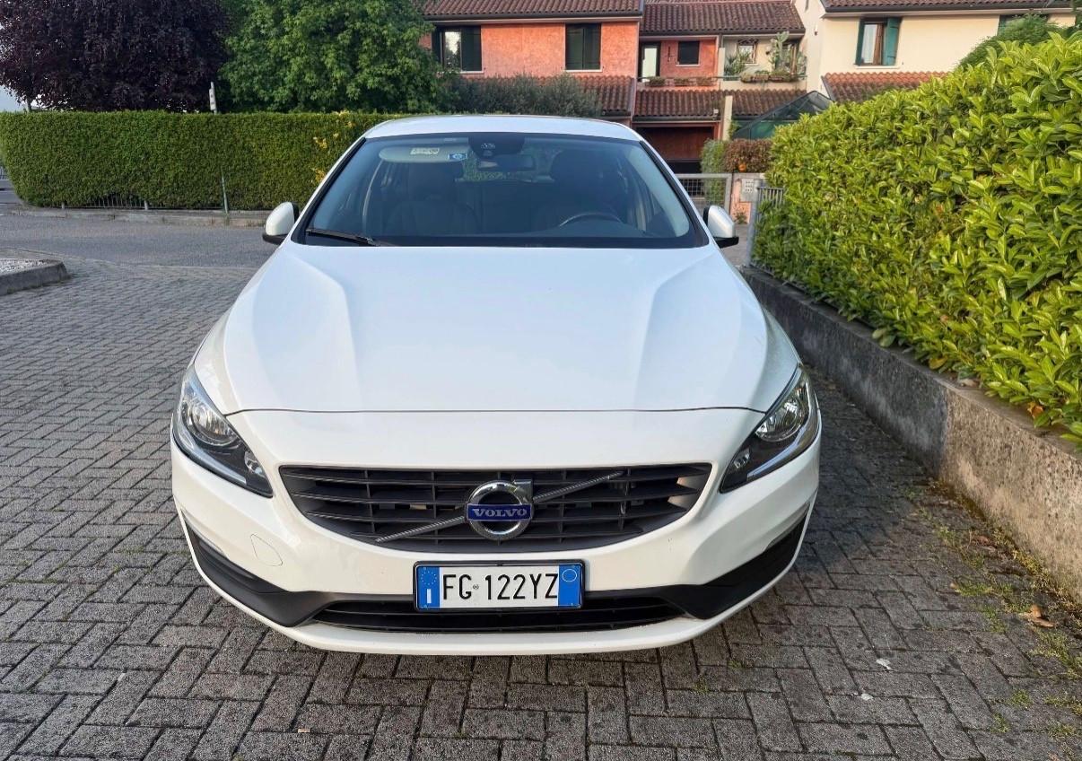Volvo V60 Geartronic Momentum