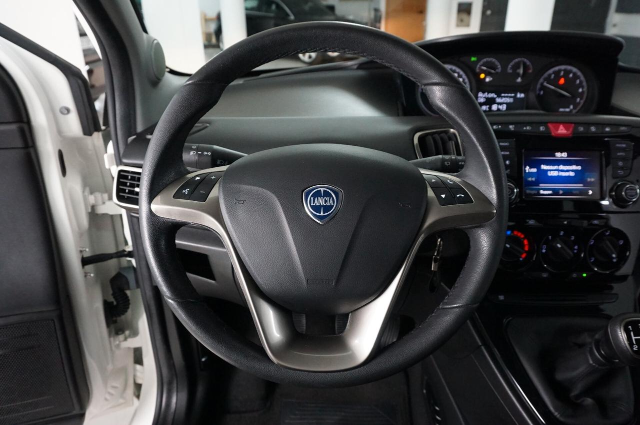 Lancia Ypsilon 1.2 69 CV 5 porte Gold