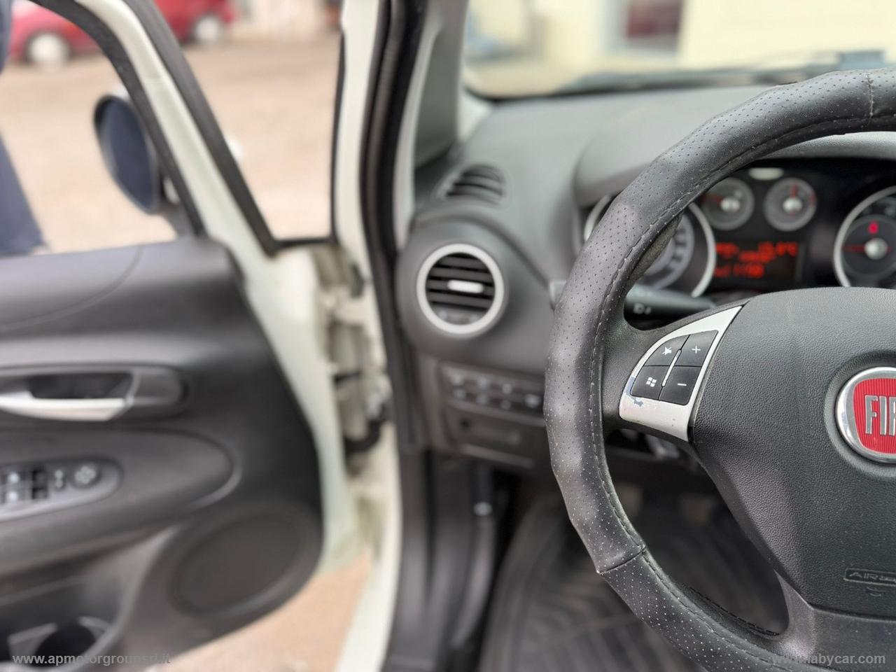 FIAT Punto 1.4 5p. EMOTION Natural Power