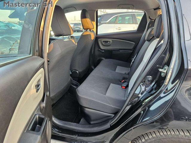 TOYOTA Yaris Yaris III 2017 5p 1.5h Business - FW366AT