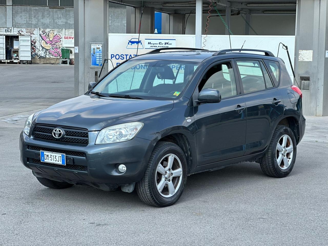 Toyota Rav 4 5 posti autocarro