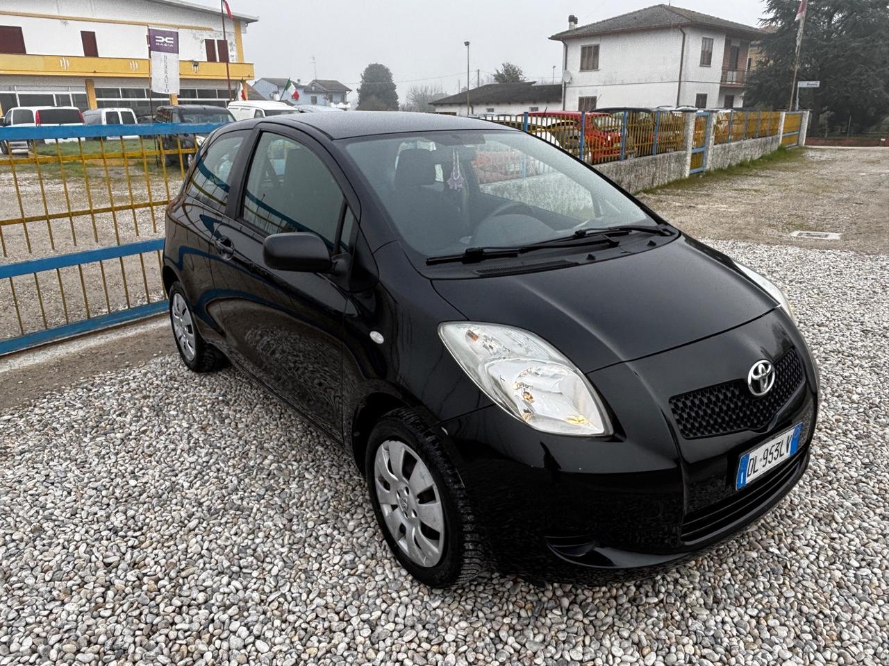 Toyota Yaris 1.0 3 porte Sol