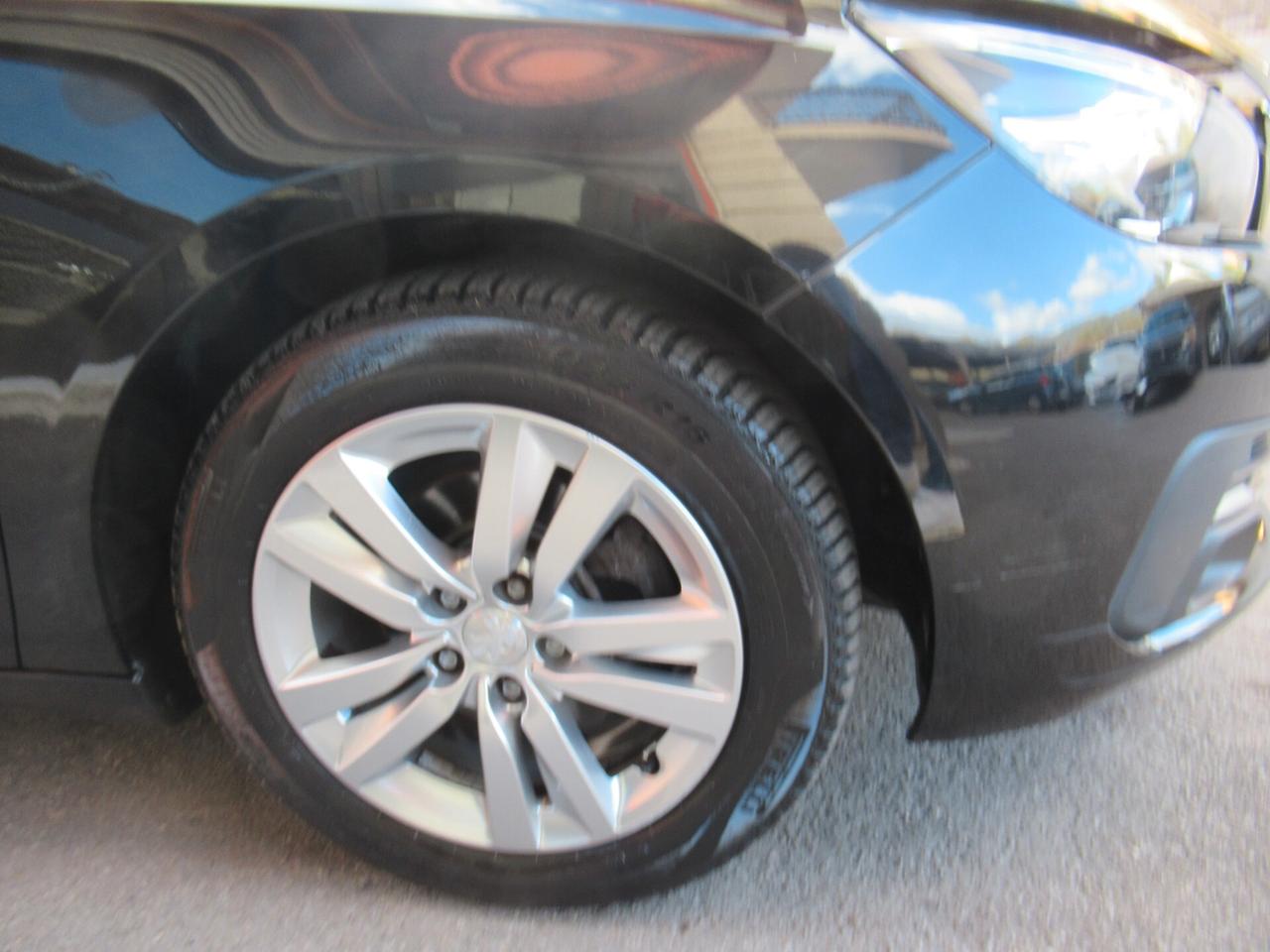 Peugeot 308 BlueHDi 130 S&S Business