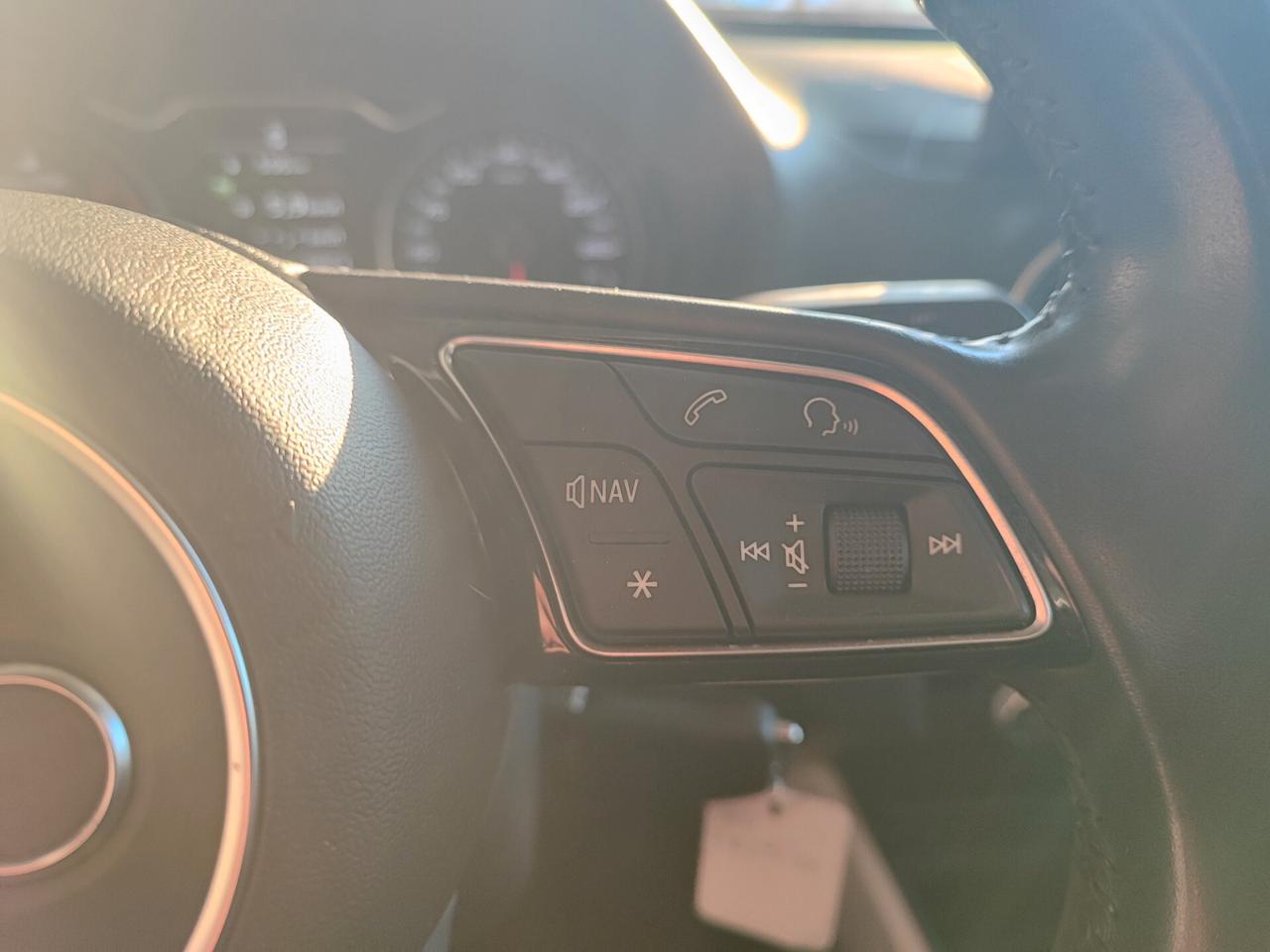 Audi Q2 30 TDI Business Design