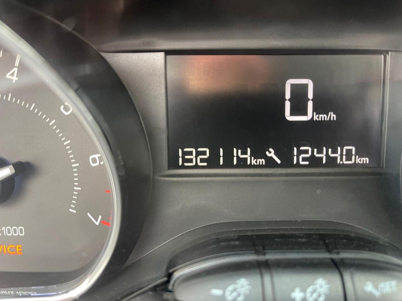 Peugeot 2008 1.2 VTi 82CV Allure