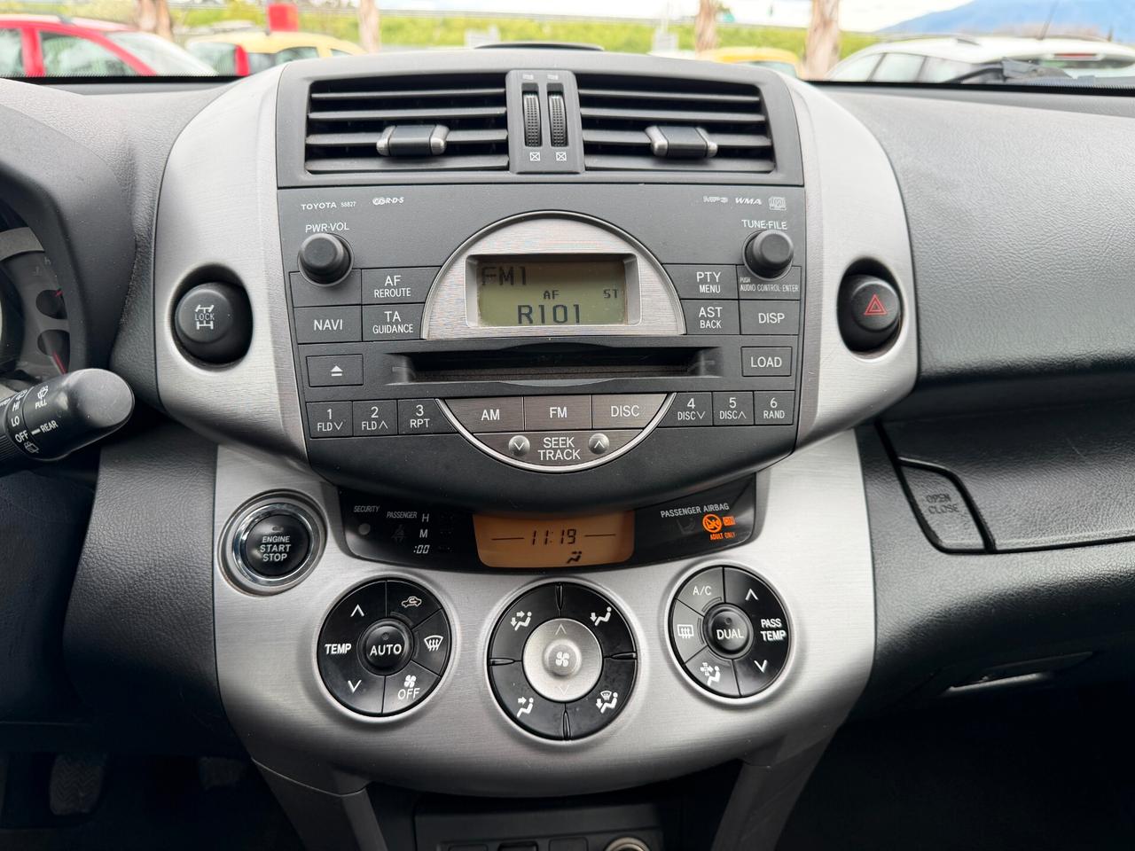 TOYOTA RAV 4 4X4 2008 2.2 DIESEL 136 CV *TAGLIANDATA