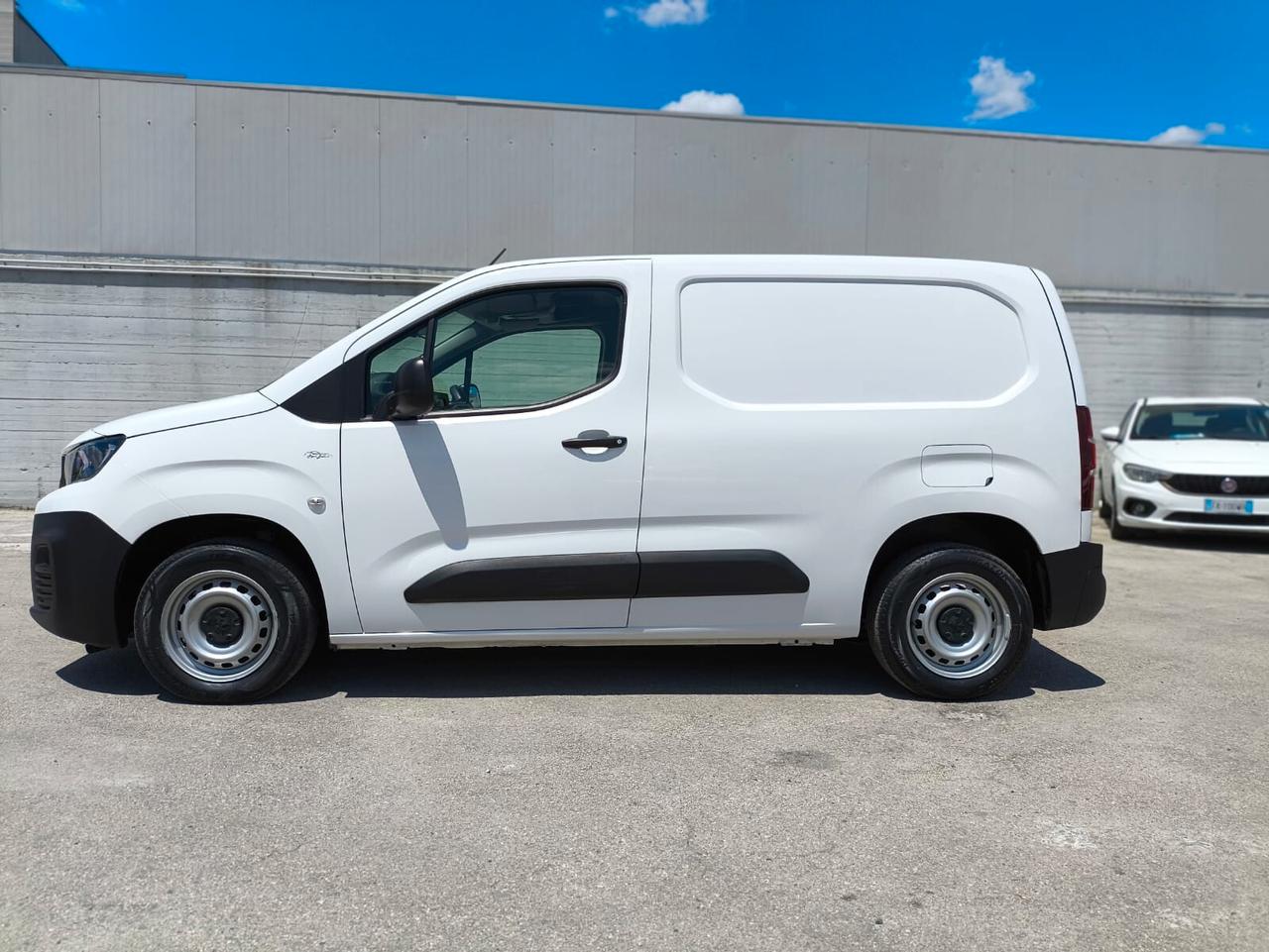 PEUGEOT PARTNER FURGONATO L1 100 CV. PREMIUM RIF:825