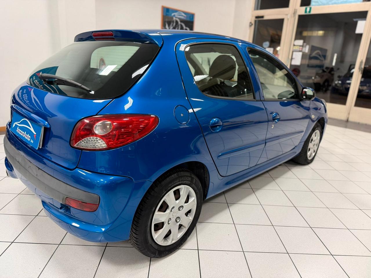 Peugeot 206 1.1B 92.000KM 2009