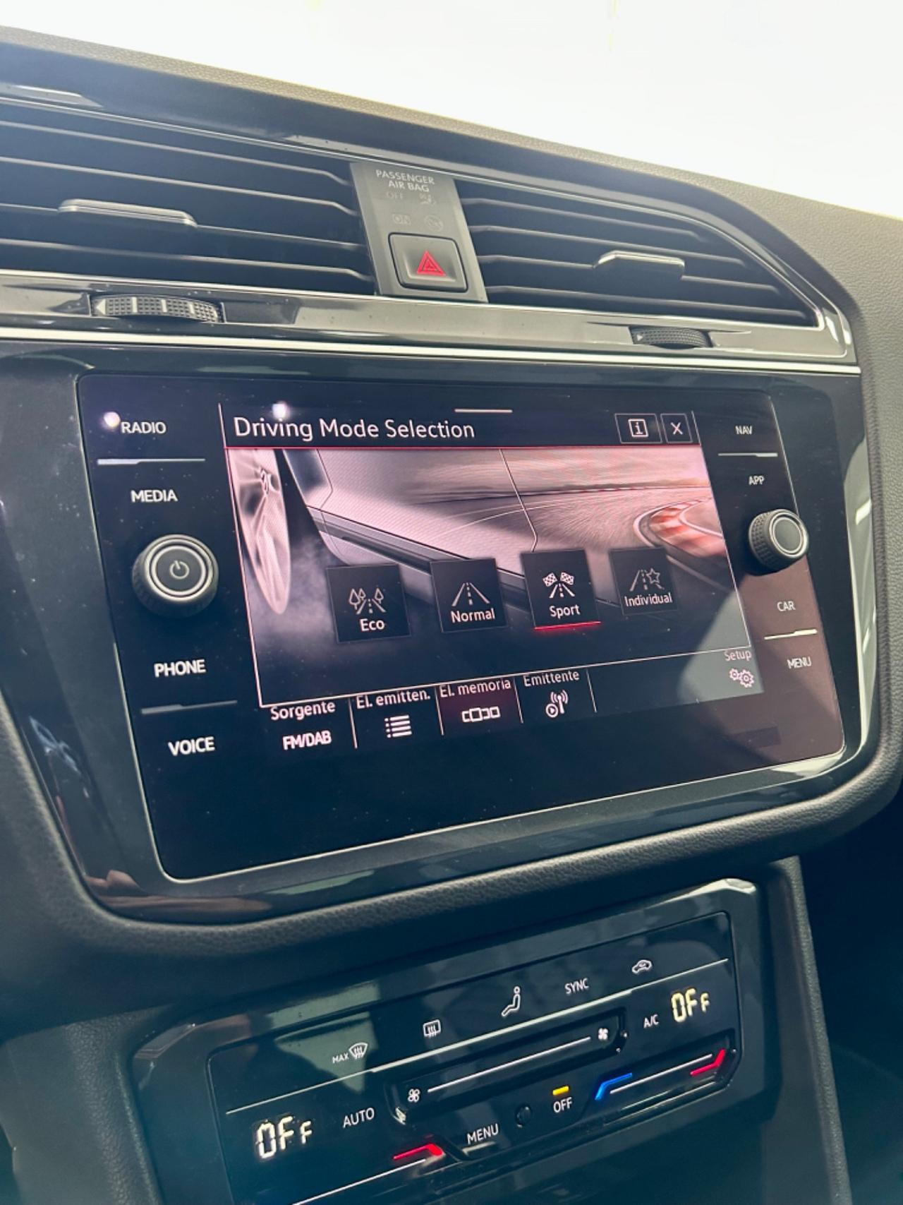 VW Tiguan 2.0 150 CV DSG R-Line FINANZIABILE