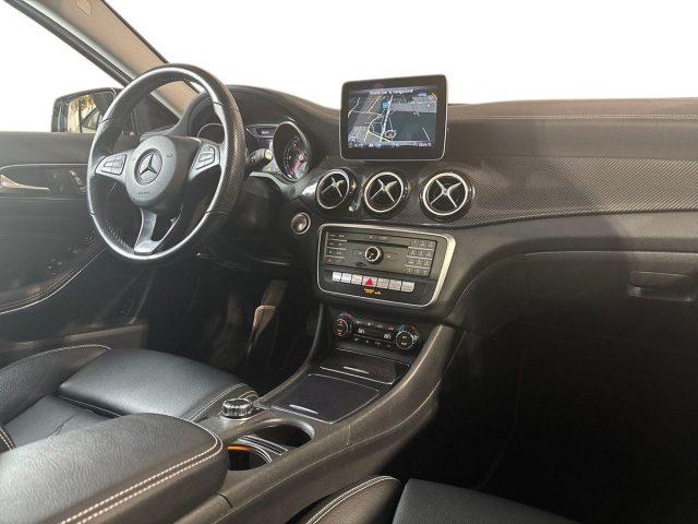 MERCEDES-BENZ GLA 200 d Automatic Premium