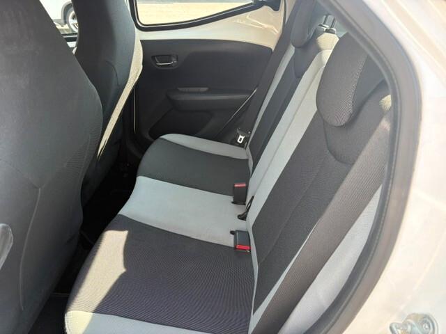 Toyota Aygo 1.0 VVT-i 69 CV 5 porte x-play