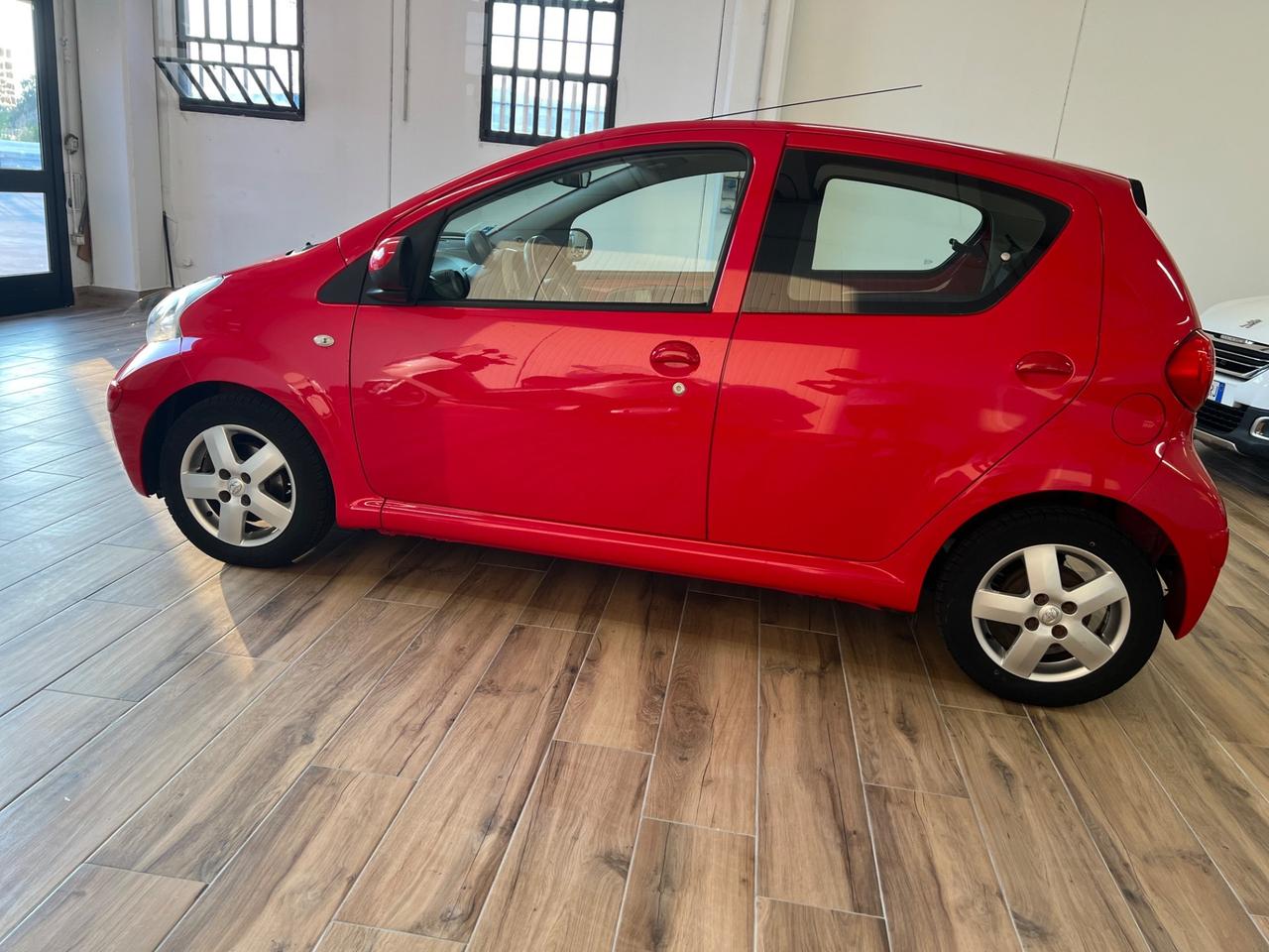 Toyota Aygo 1.0 12V VVT-i 5 porte Now