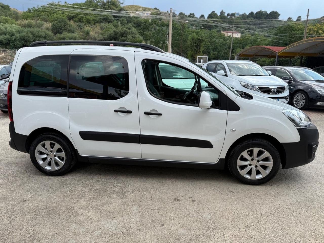 Peugeot Partner Tepee BlueHDi 100 5 POSTI