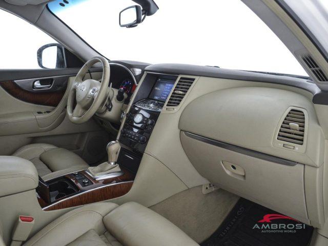 INFINITI FX FX30d S - PER OPERATORI DEL SETTORE