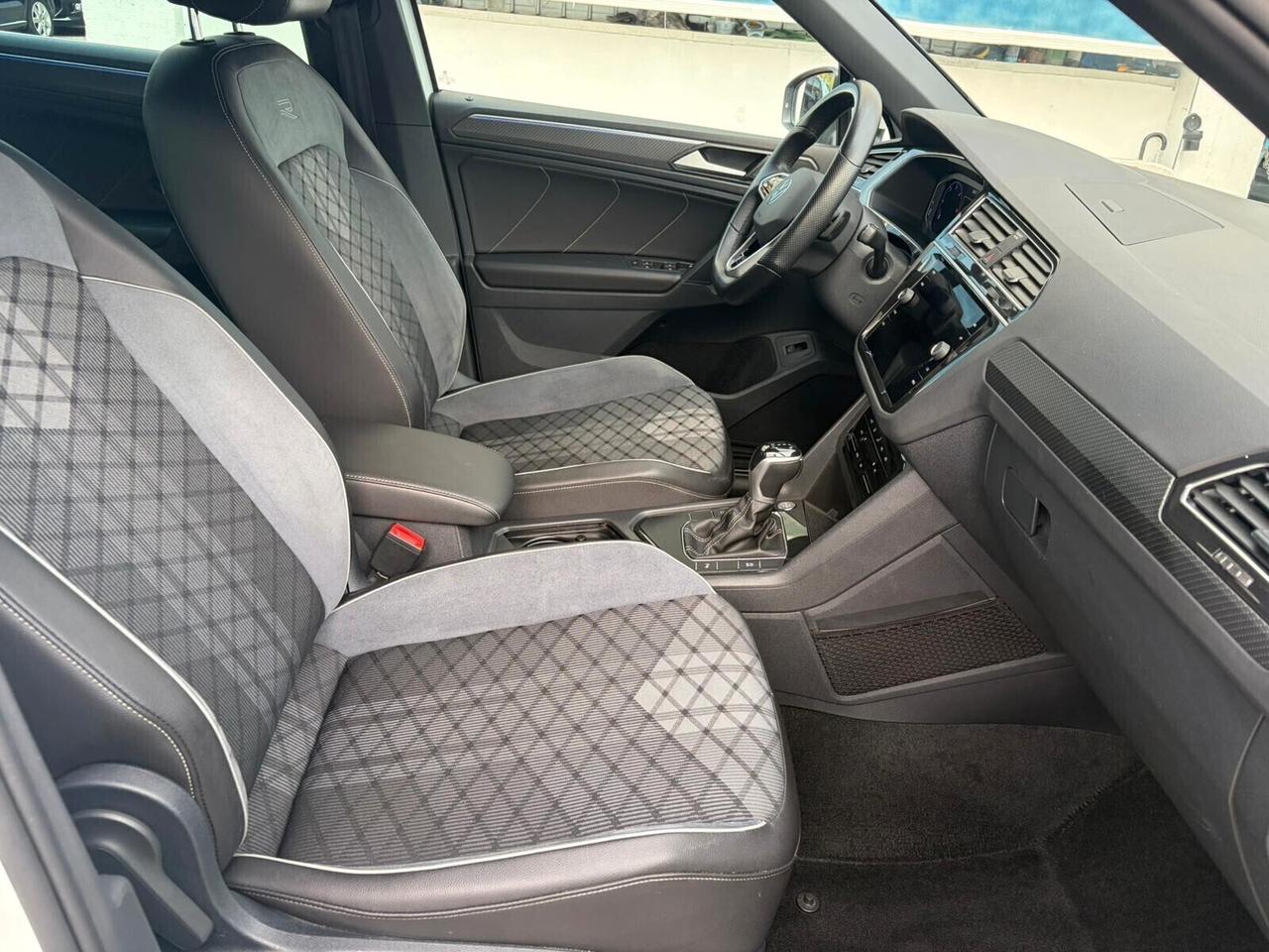 Volkswagen Tiguan 2.0 TDI 150 CV SCR DSG R-Line