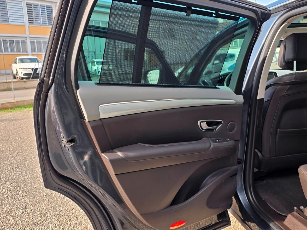 Renault Espace 2.0 DCI Initiale Paris 4Control