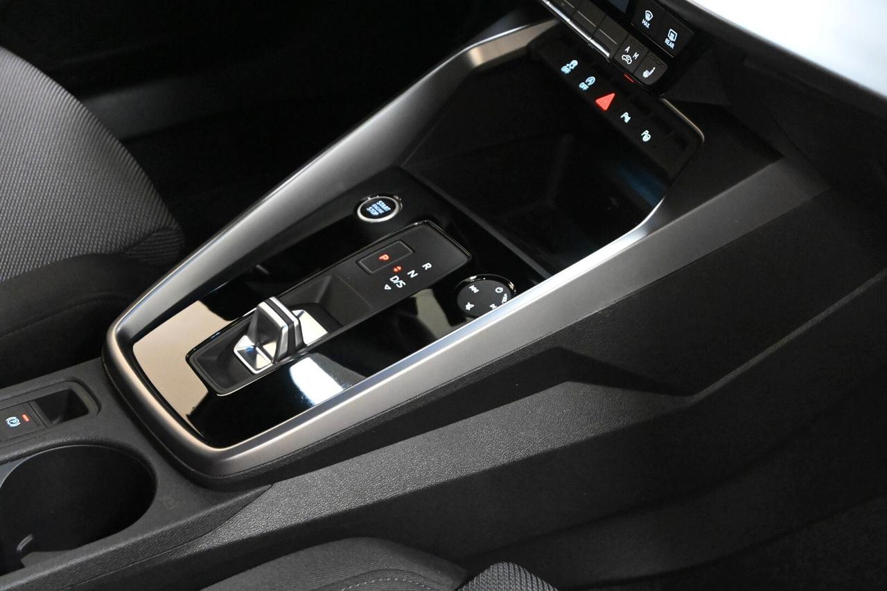 AUDI A3 4ª serie A3 SPB 30 TDI S tronic Busine...