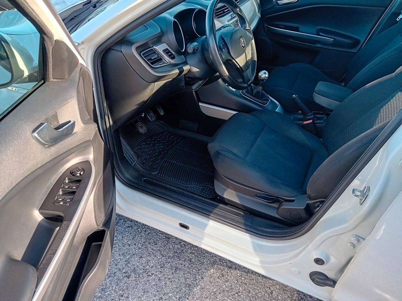 Alfa Romeo Giulietta 1.6 JTDm-2 105 CV Distinctive