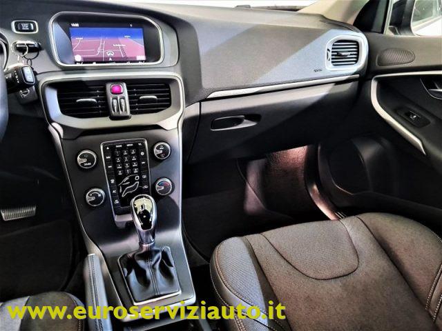 VOLVO V40 Cross Country D2 Geartronic Style Plus