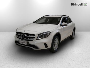 Mercedes-Benz GLA (X156) - GLA 200 d Automatic Business