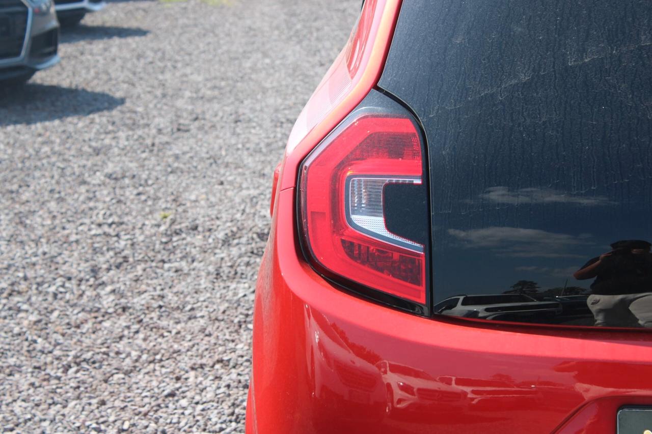 Renault Twingo SCe EDC La Parisienne