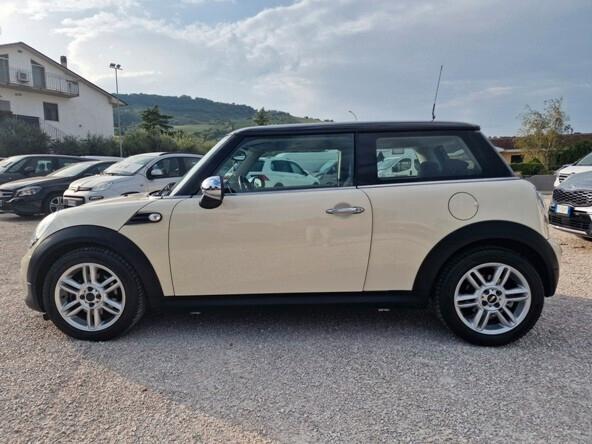 Mini 1.6 16V Cooper D solo KM 78.000