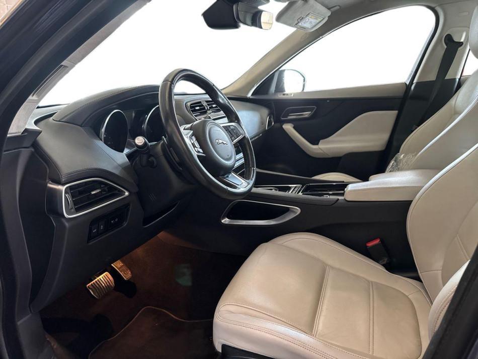 Jaguar F-Pace 2.0 D I4 Prestige AWD Auto