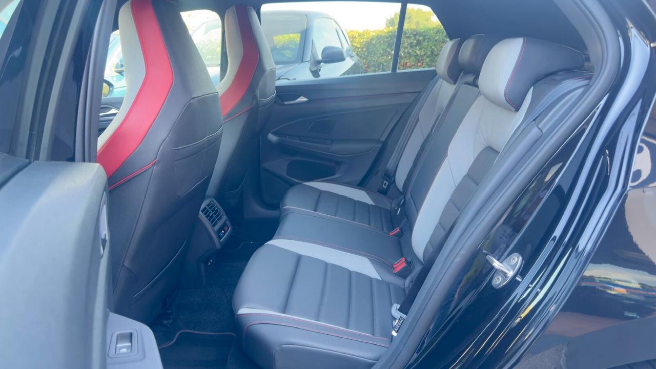 Volkswagen Golf GTI 2.0 TSI *PRONTA CONSEGNA*TETTO*DCC*HARMAN KARDON*R19*IQ LIGHT*