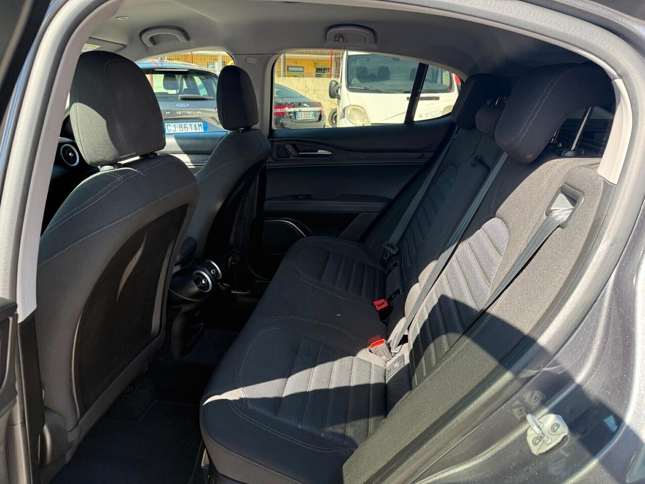 Alfa Romeo Stelvio 2.2 Turbodiesel 160 CV AT8 RWD Business