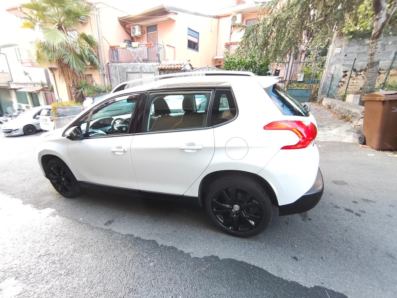 Peugeot 2008 BlueHDi 100 CV 2016