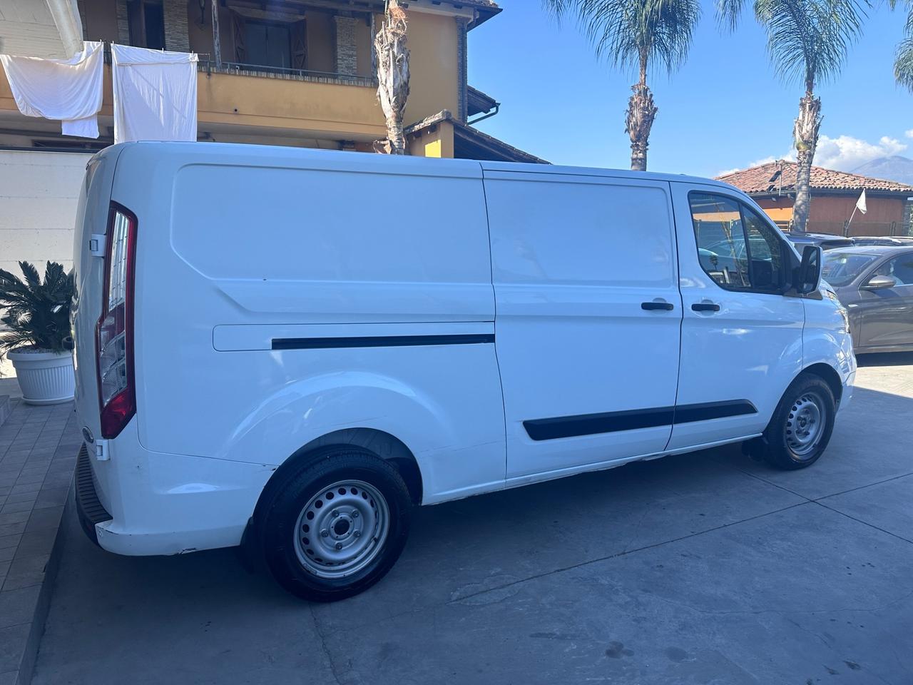 Ford Transit Custom 300 2.0 EcoBlue 130 PASSO LUNGO