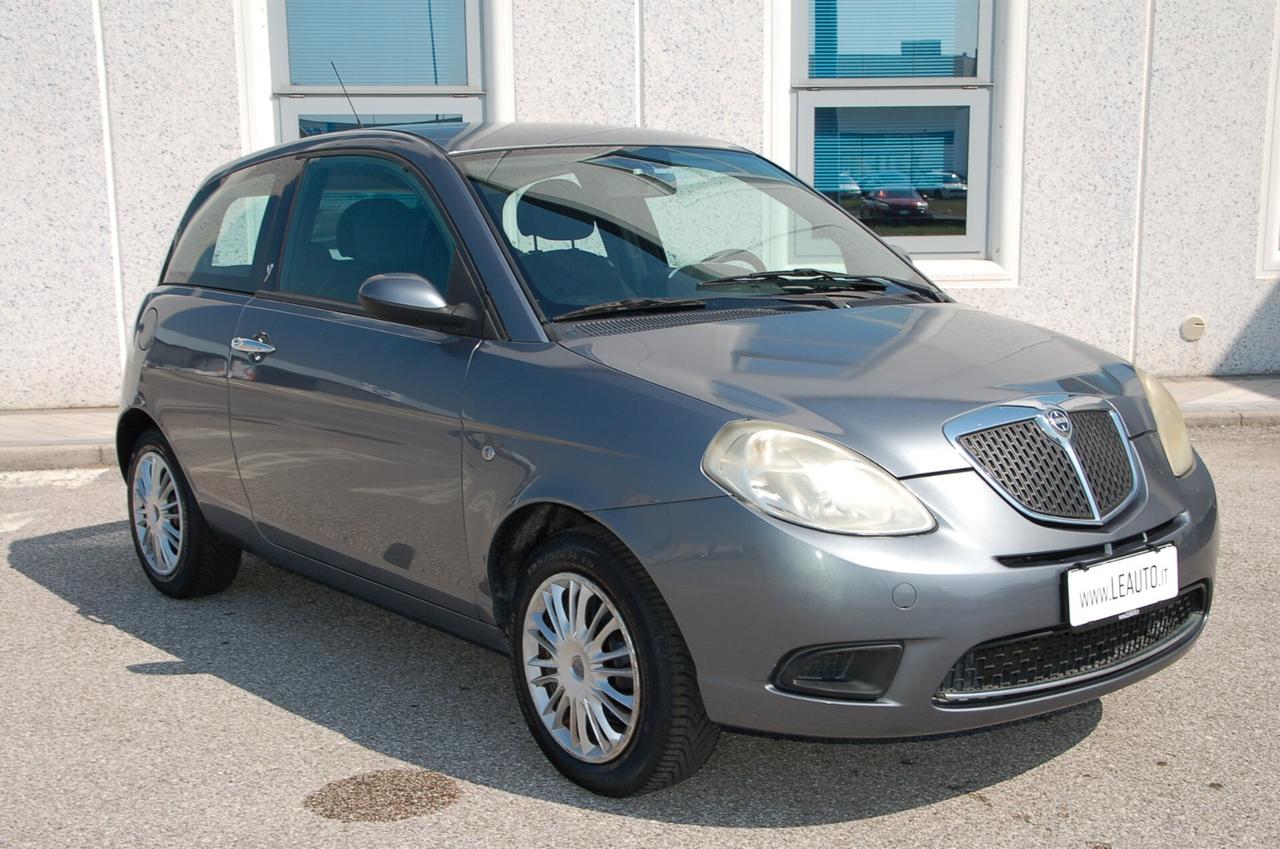 Lancia Ypsilon 1.2 Oro