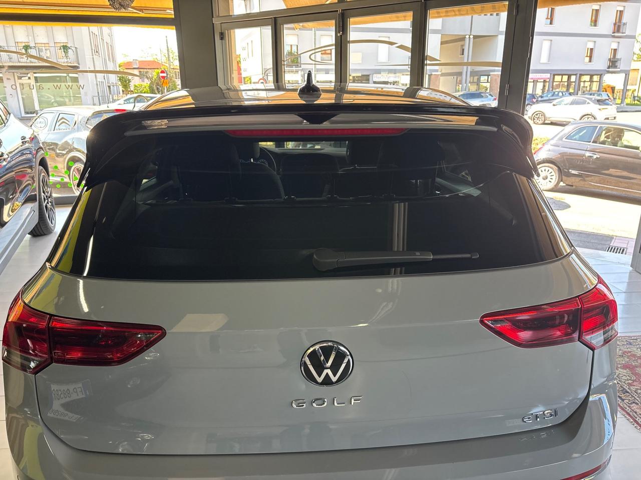VW Golf 1.0 eTSI EVO DSG Life scarico akrapovic, neopatentati