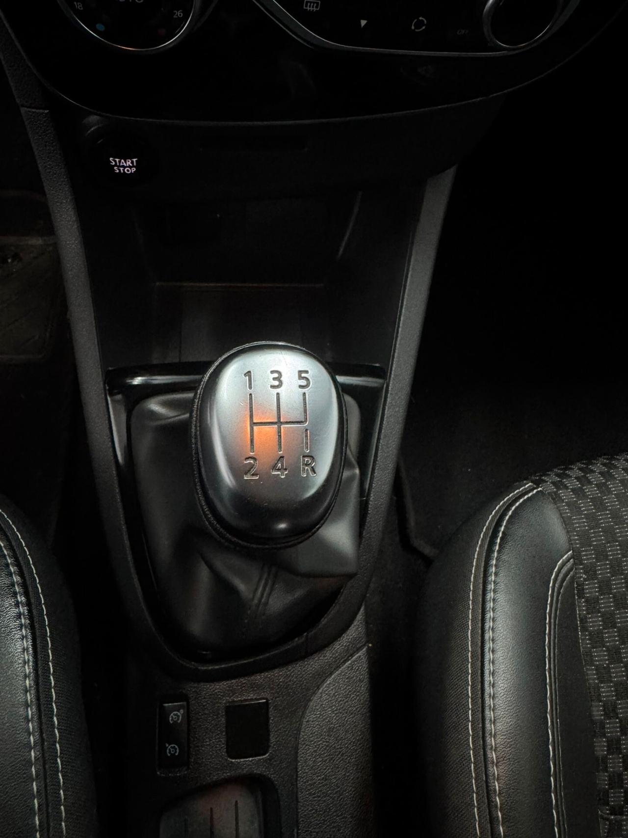Renault Clio dCi 8V 90 CV 5 porte Moschino Intens 2020