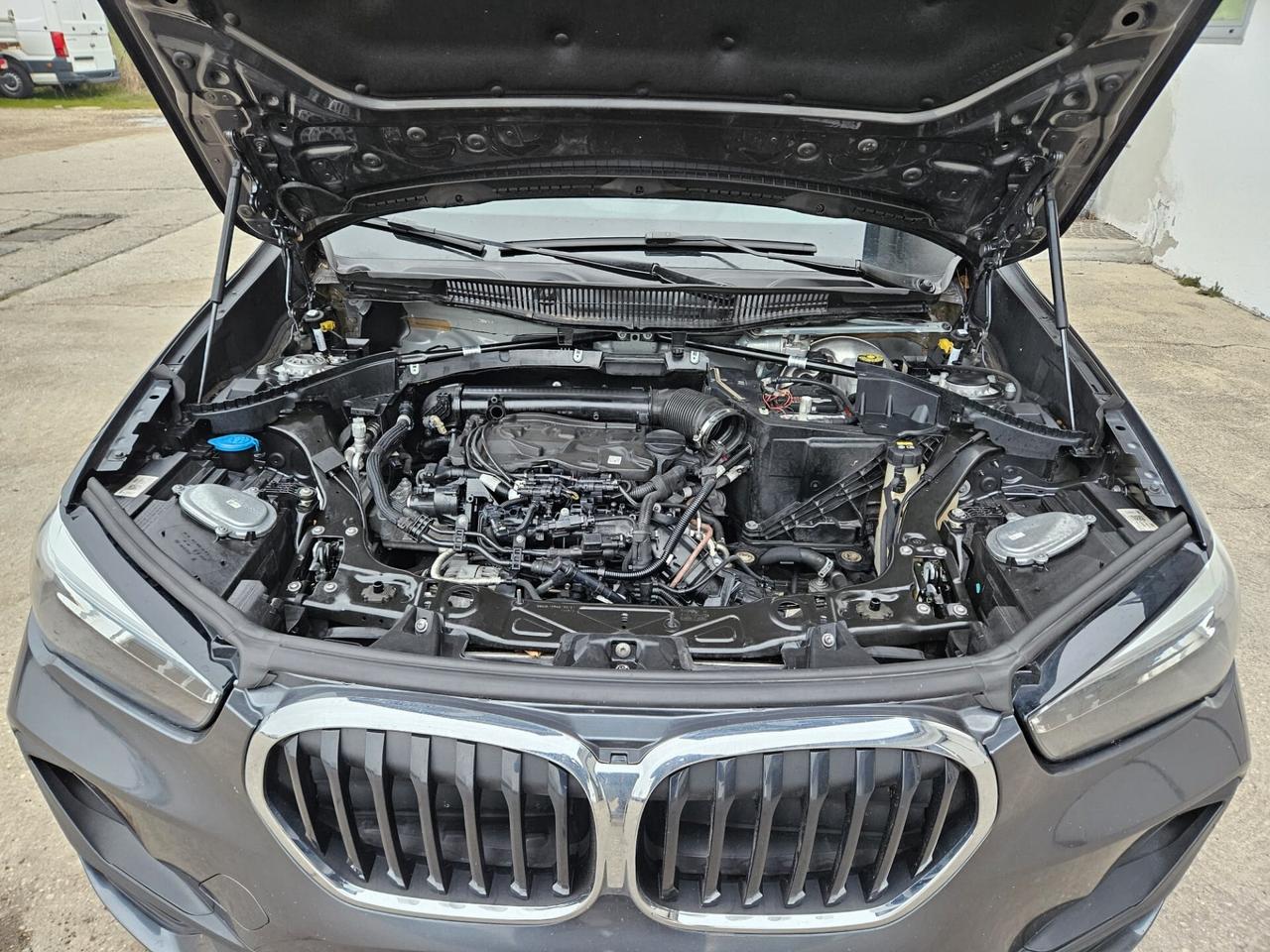 BMW X1 sdrive16d Business auto MOTORE KO