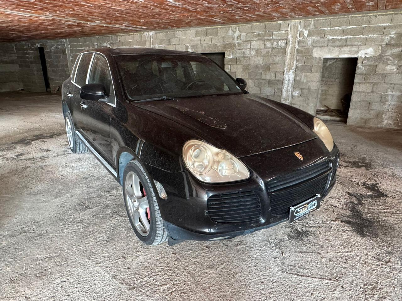 PORSCHE CAYENNE TURBO PRIMA SERIE-500 CV