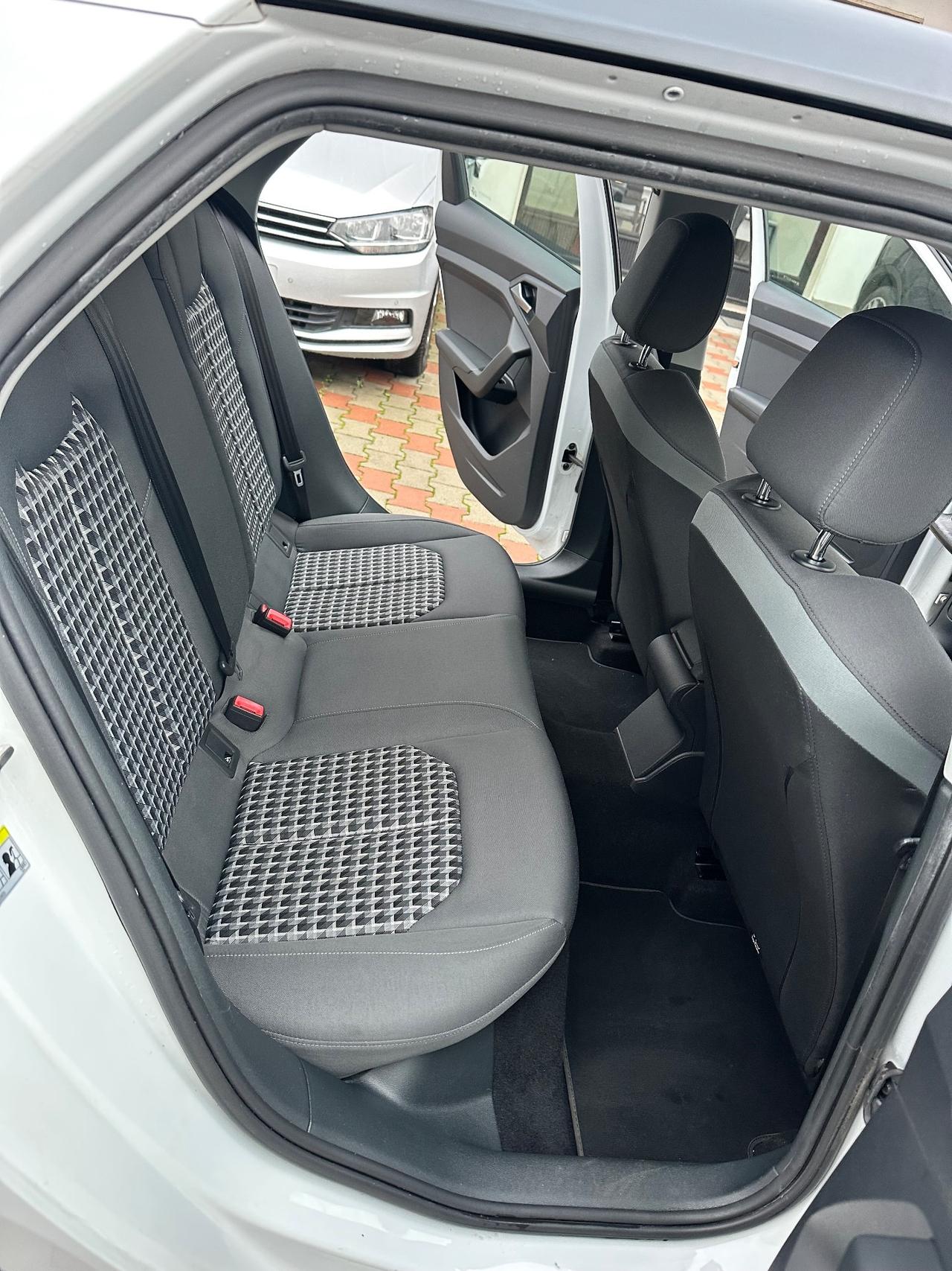 Audi A1 SPB 40 TFSI S tronic line edition