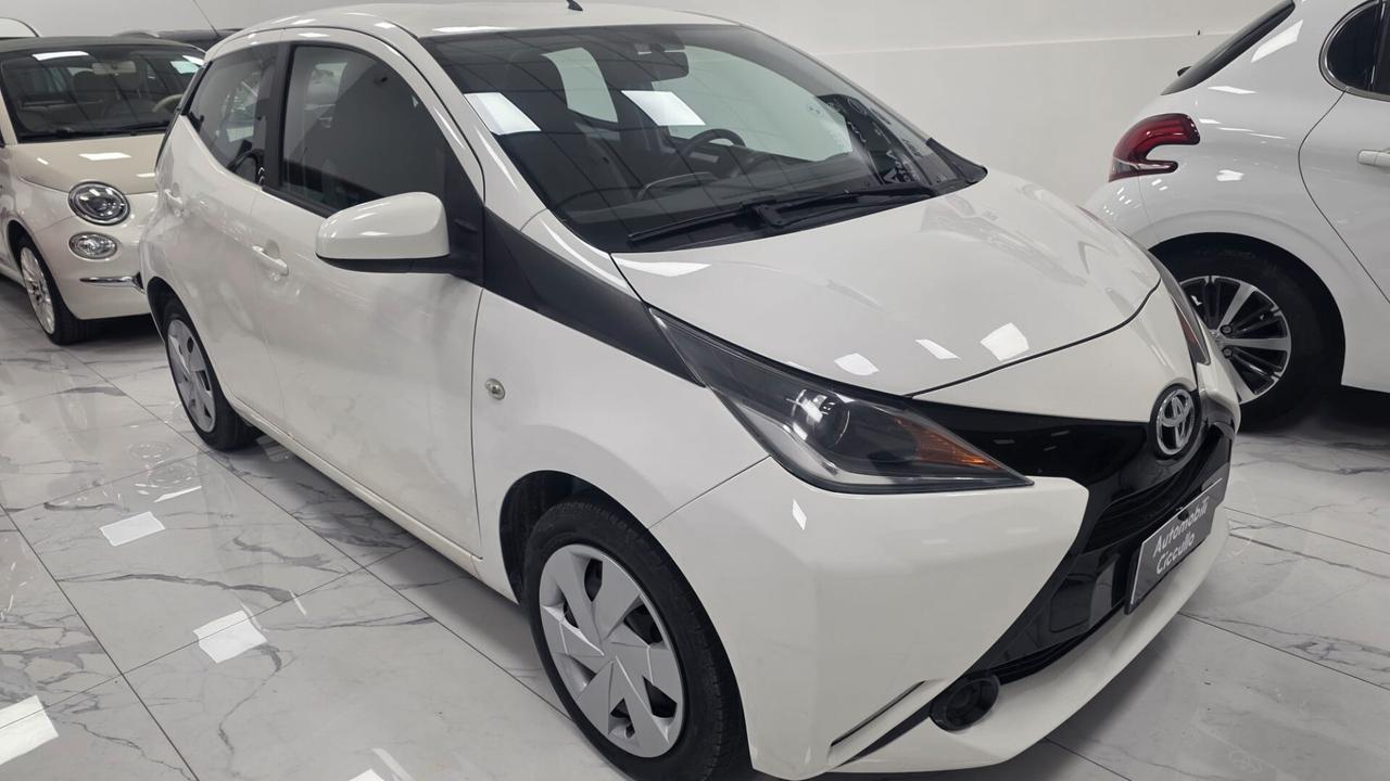 Toyota Aygo 1.0 VVT-i 69 CV 5 porte x-cool