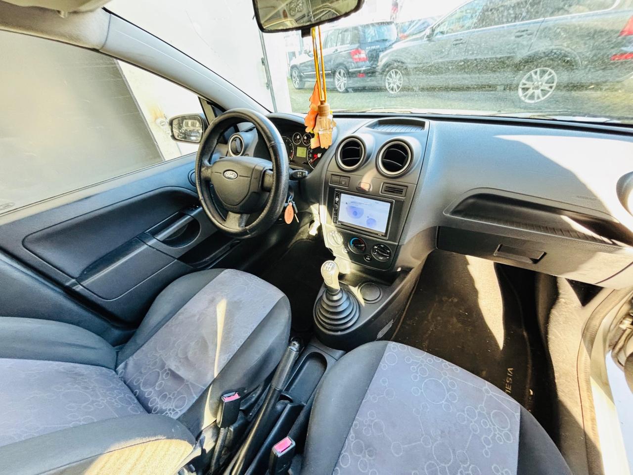 Ford Fiesta 1.2 16V 3p. Ghia