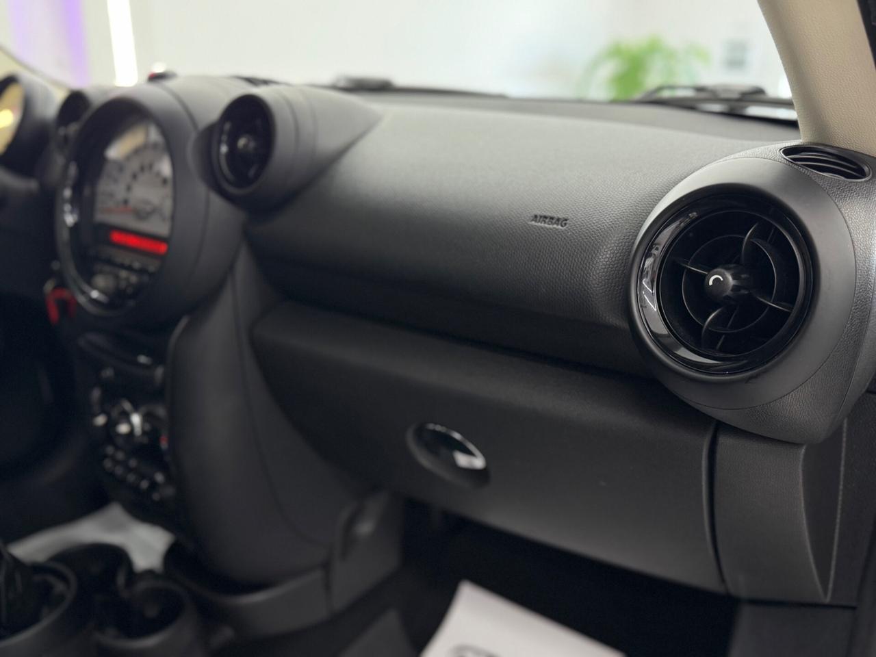 Mini Cooper Countryman 1.6 One D Full Optional