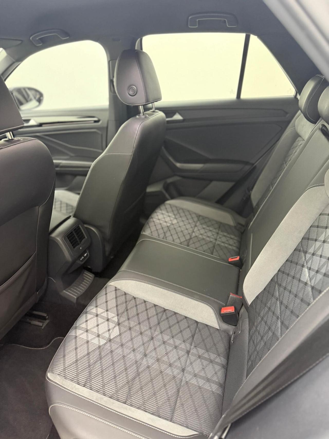 Volkswagen T-Roc 2.0 TDI SCR 150 CV DSG R-Line