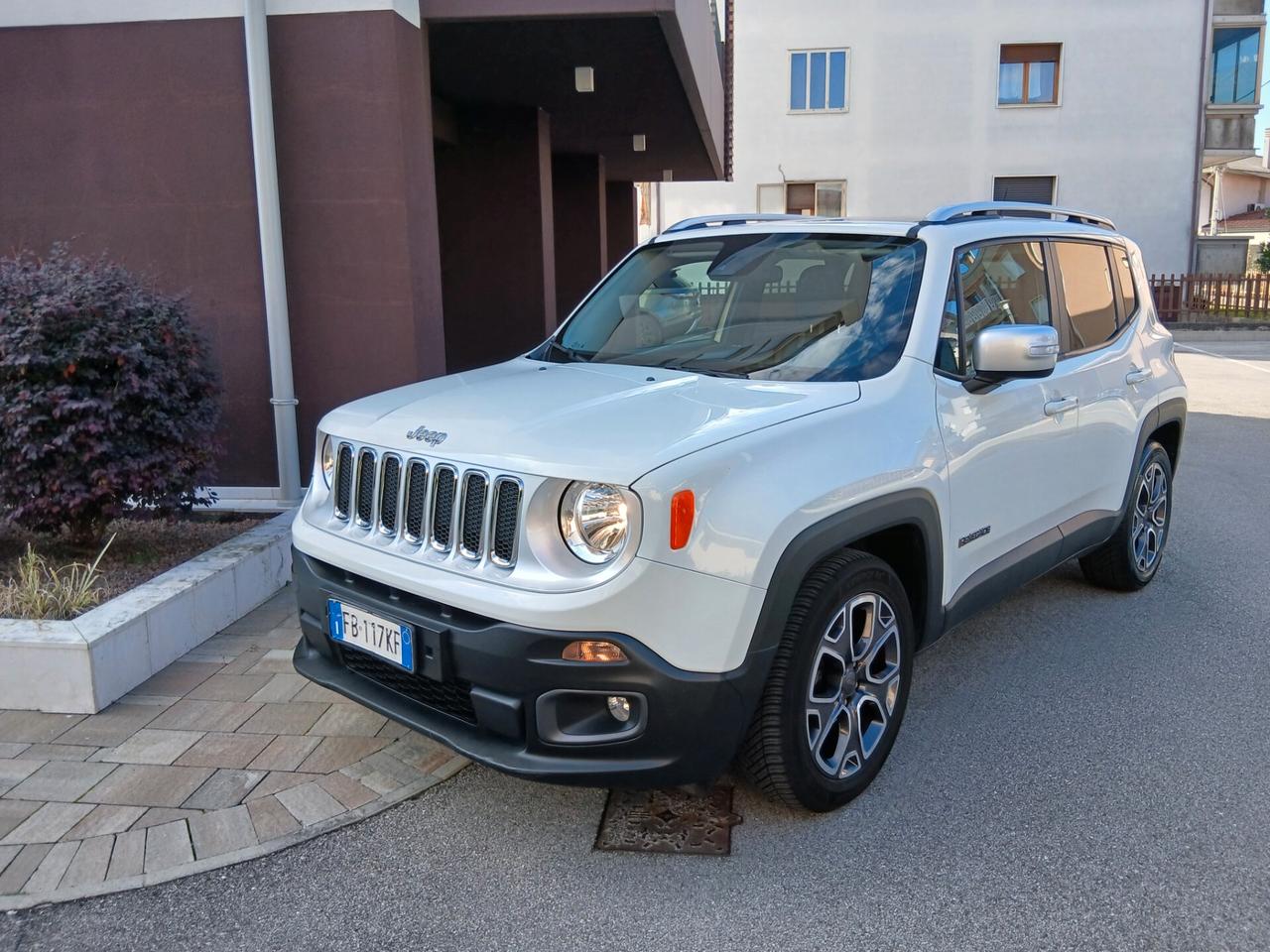Jeep Renegade 1.4 MultiAir Limited FULL optional tua a € 199 mese