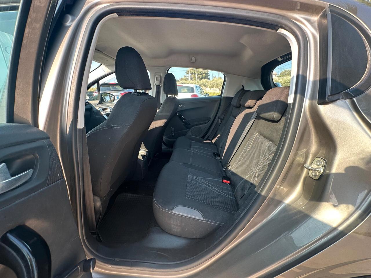 Peugeot 208 1.2 PureTech 82 CV Allure
