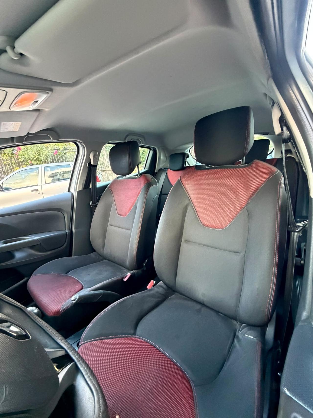Renault Clio 1.2 75CV GPL 5P COSTUME NATIONAL