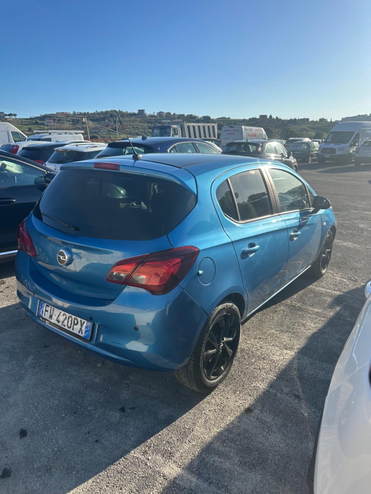 Opel Corsa 1.2 5 porte