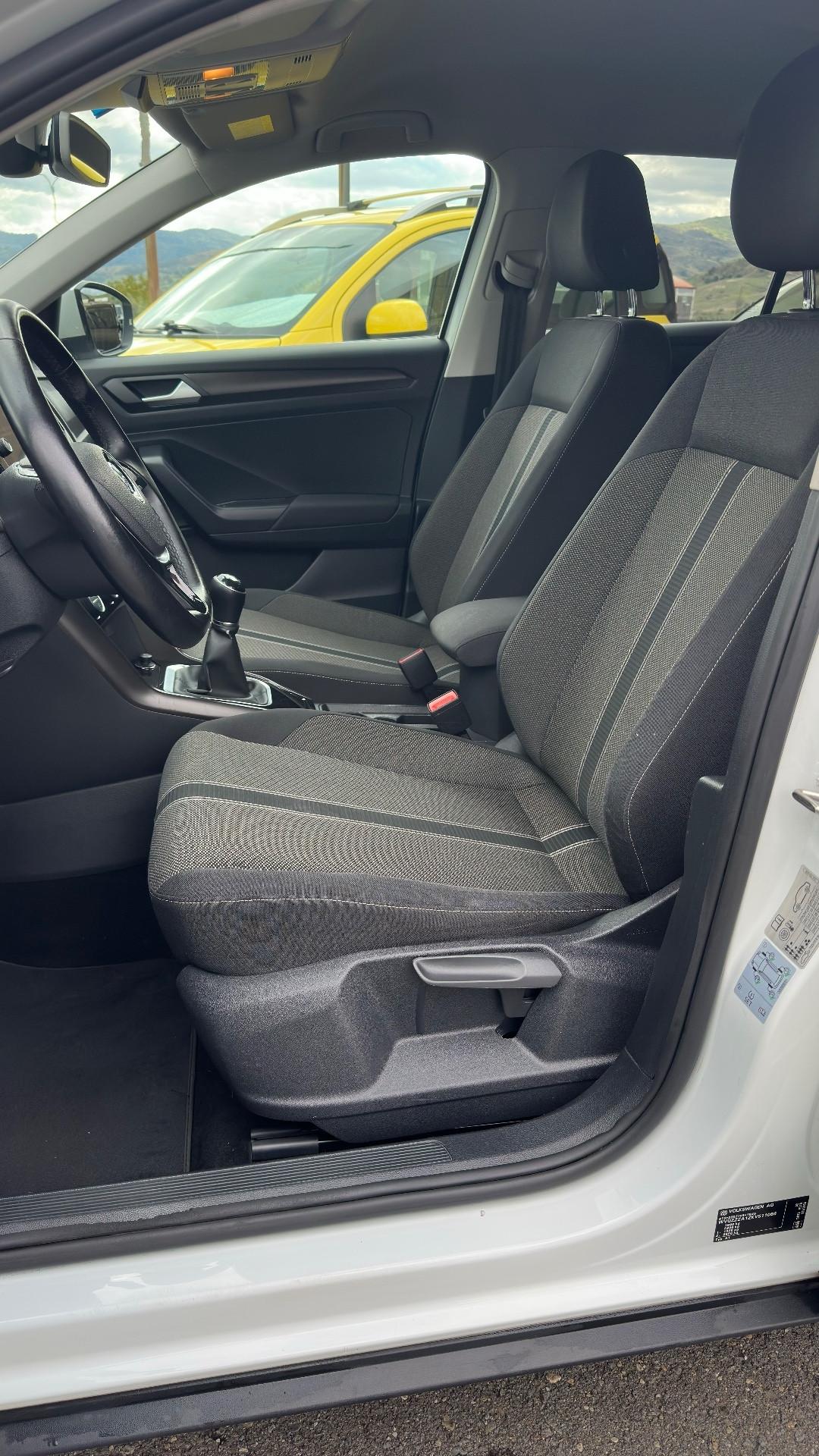 Volkswagen T-Roc 1.6 TDI SCR Business BlueMotion Technology