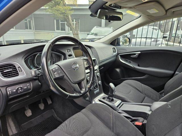 VOLVO V40 D2 1.6